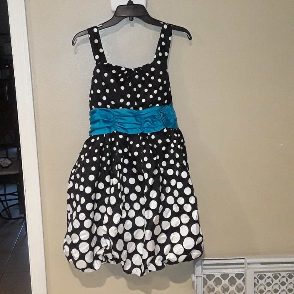 Girls dress